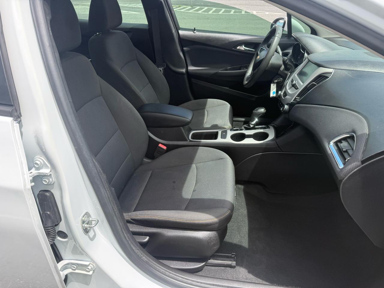 Chevrolet Cruze LS Auto 2018
