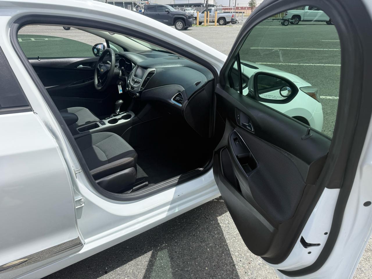 Chevrolet Cruze LS Auto 2018