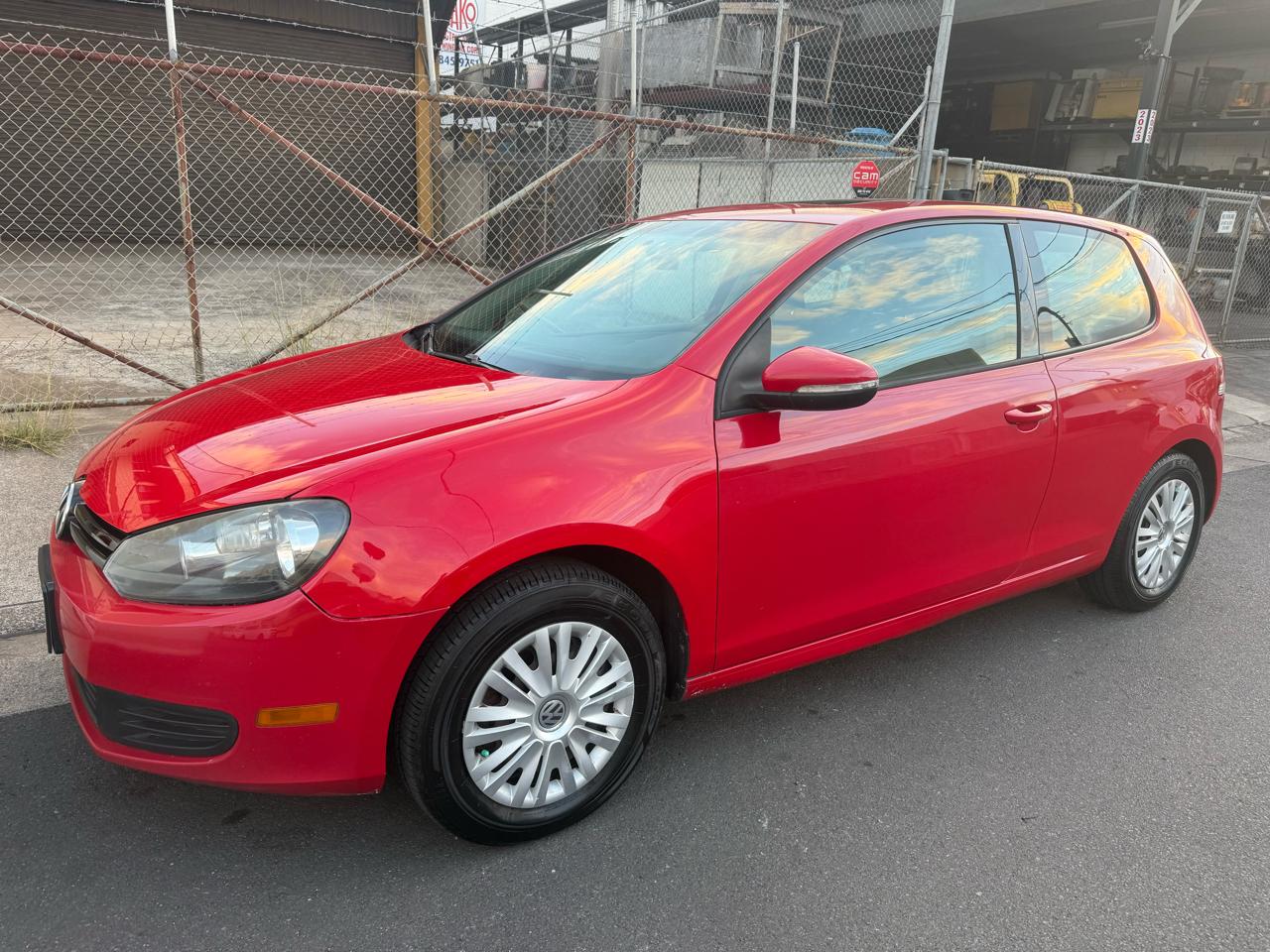 Volkswagen Golf 2.5L 2-Door PZEV 2011