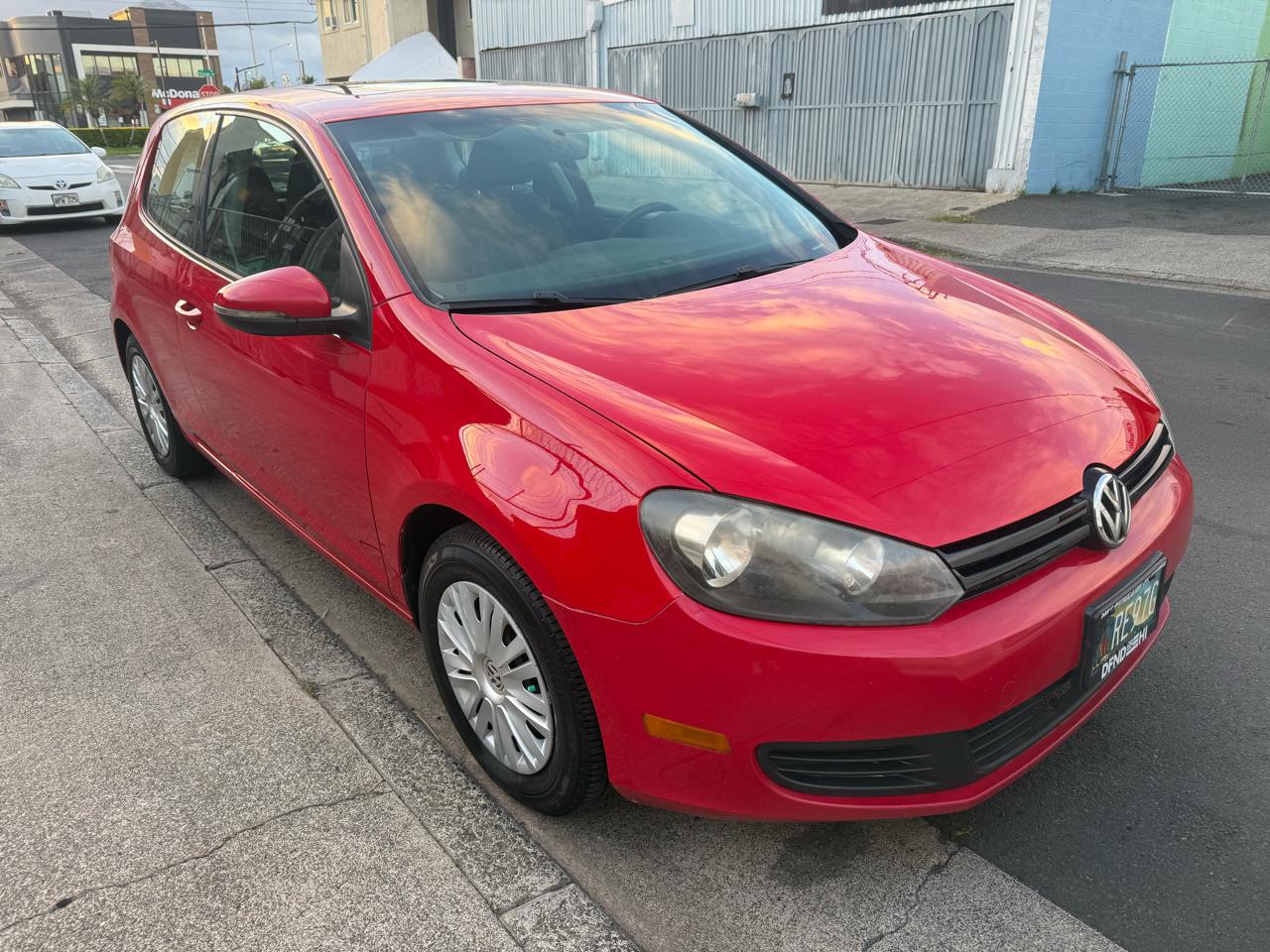 Volkswagen Golf 2.5L 2-Door PZEV 2011