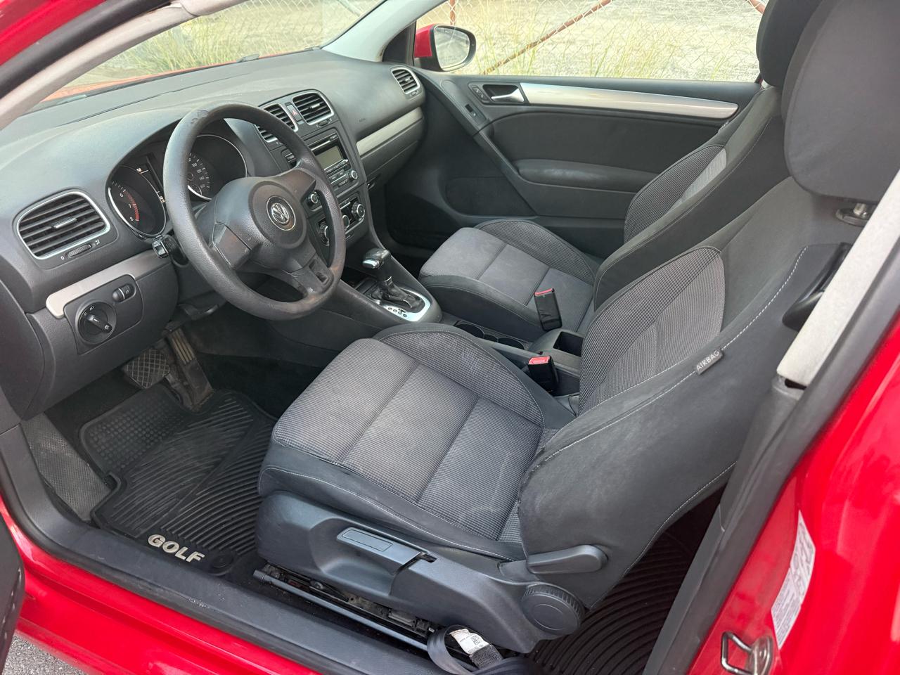 Volkswagen Golf 2.5L 2-Door PZEV 2011