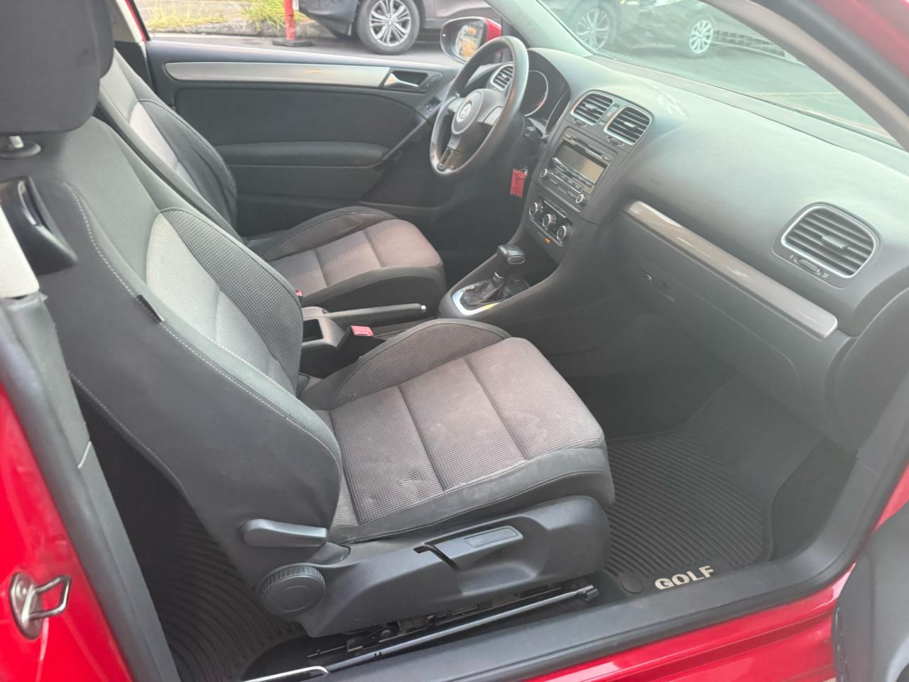 Volkswagen Golf 2.5L 2-Door PZEV 2011