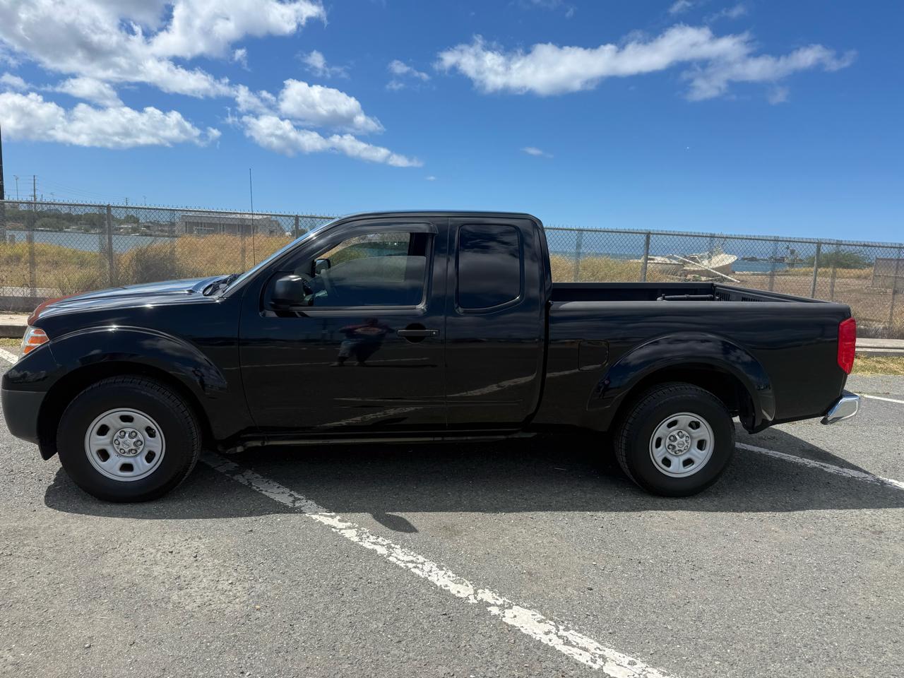 Nissan Frontier 2WD King Cab I4 Manual XE 2010