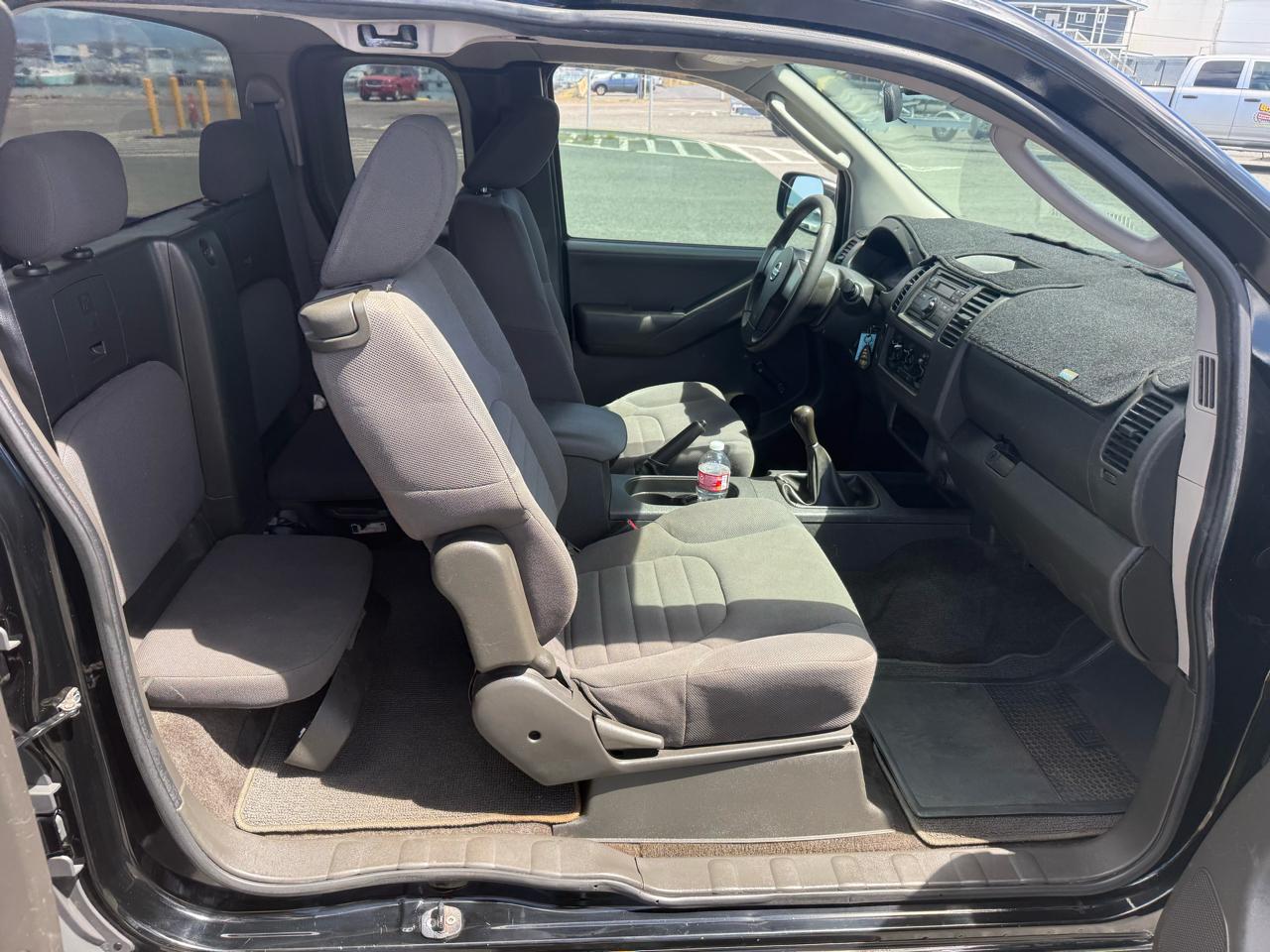 Nissan Frontier 2WD King Cab I4 Manual XE 2010