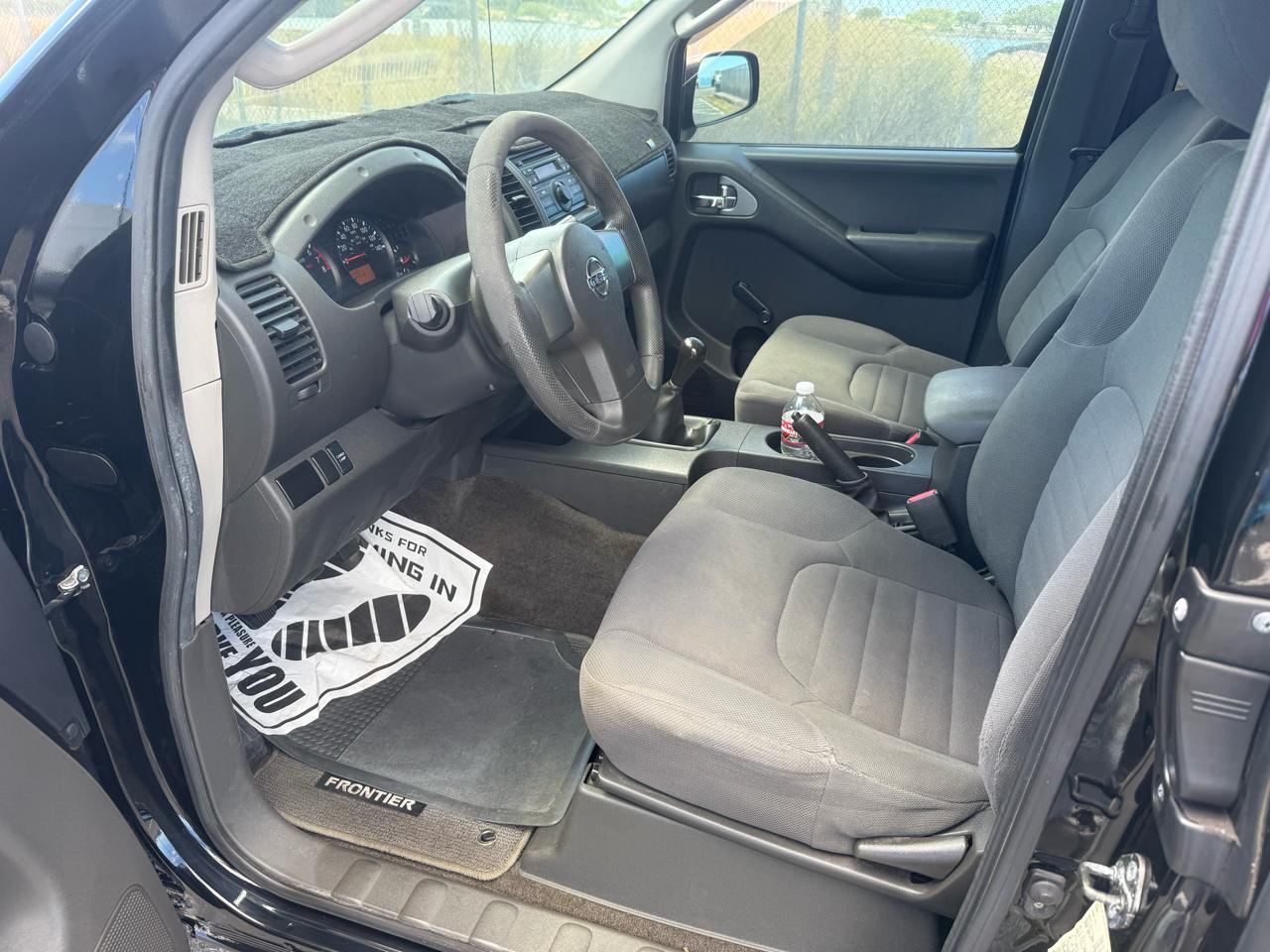 Nissan Frontier 2WD King Cab I4 Manual XE 2010