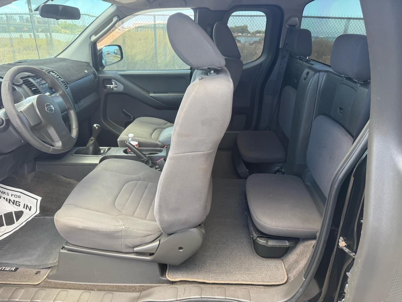 Nissan Frontier 2WD King Cab I4 Manual XE 2010