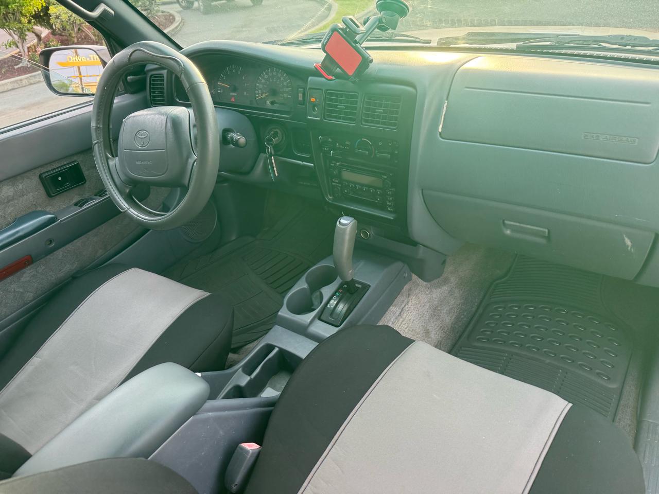 Toyota Tacoma PreRunner Xtracab V6 2WD 2000