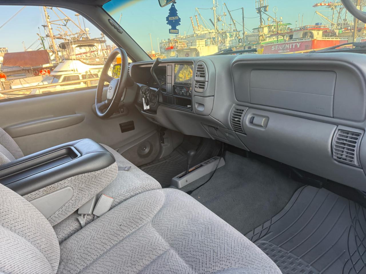 Chevrolet Tahoe 2-Door 4WD 1998