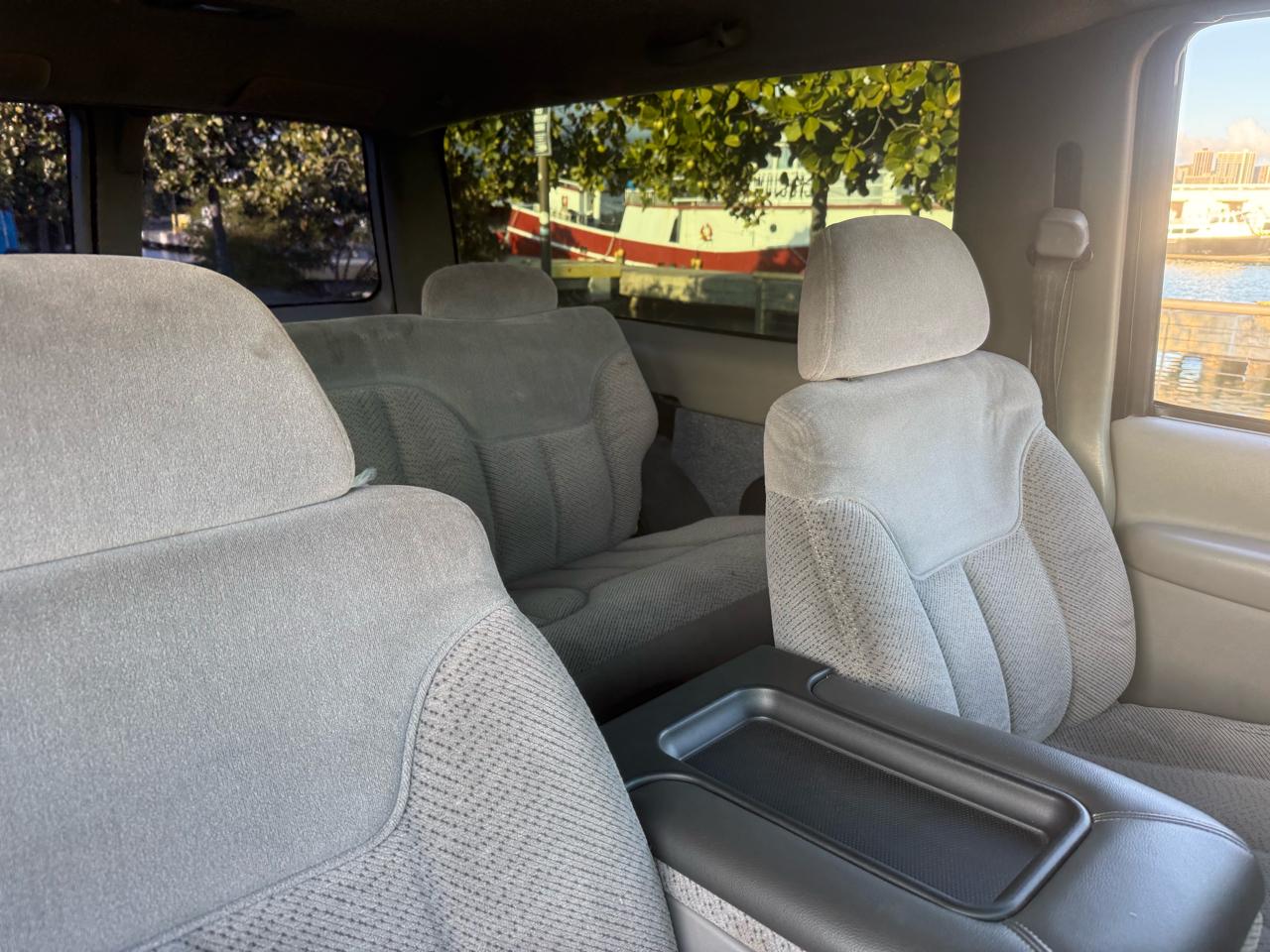Chevrolet Tahoe 2-Door 4WD 1998