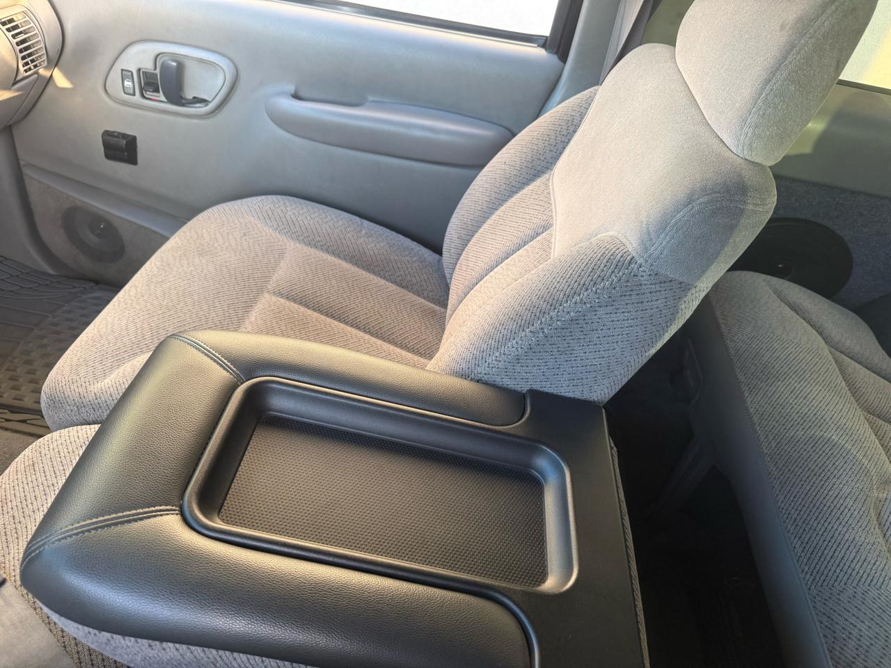 Chevrolet Tahoe 2-Door 4WD 1998