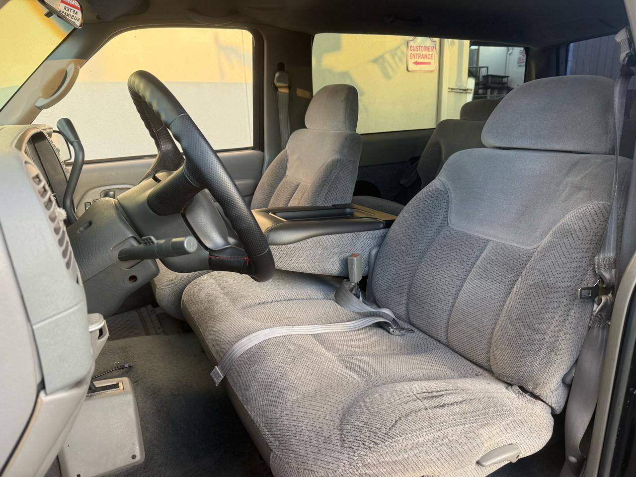 Chevrolet Tahoe 2-Door 4WD 1998