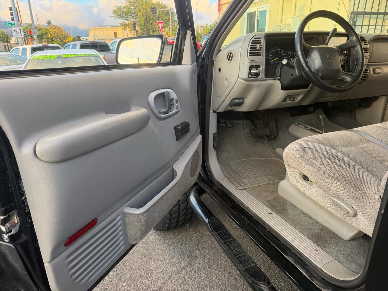 Chevrolet Tahoe 2-Door 4WD 1998