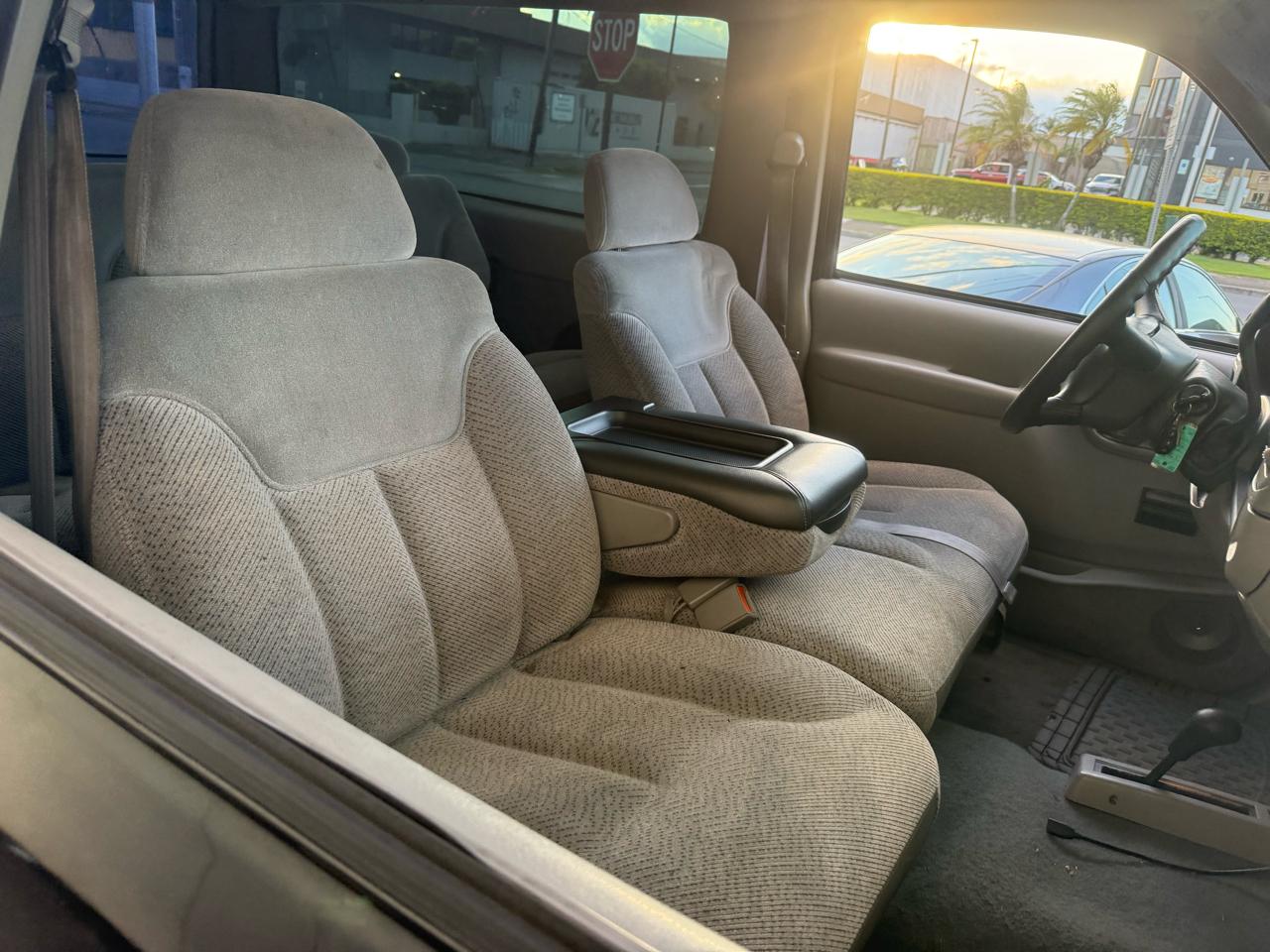 Chevrolet Tahoe 2-Door 4WD 1998