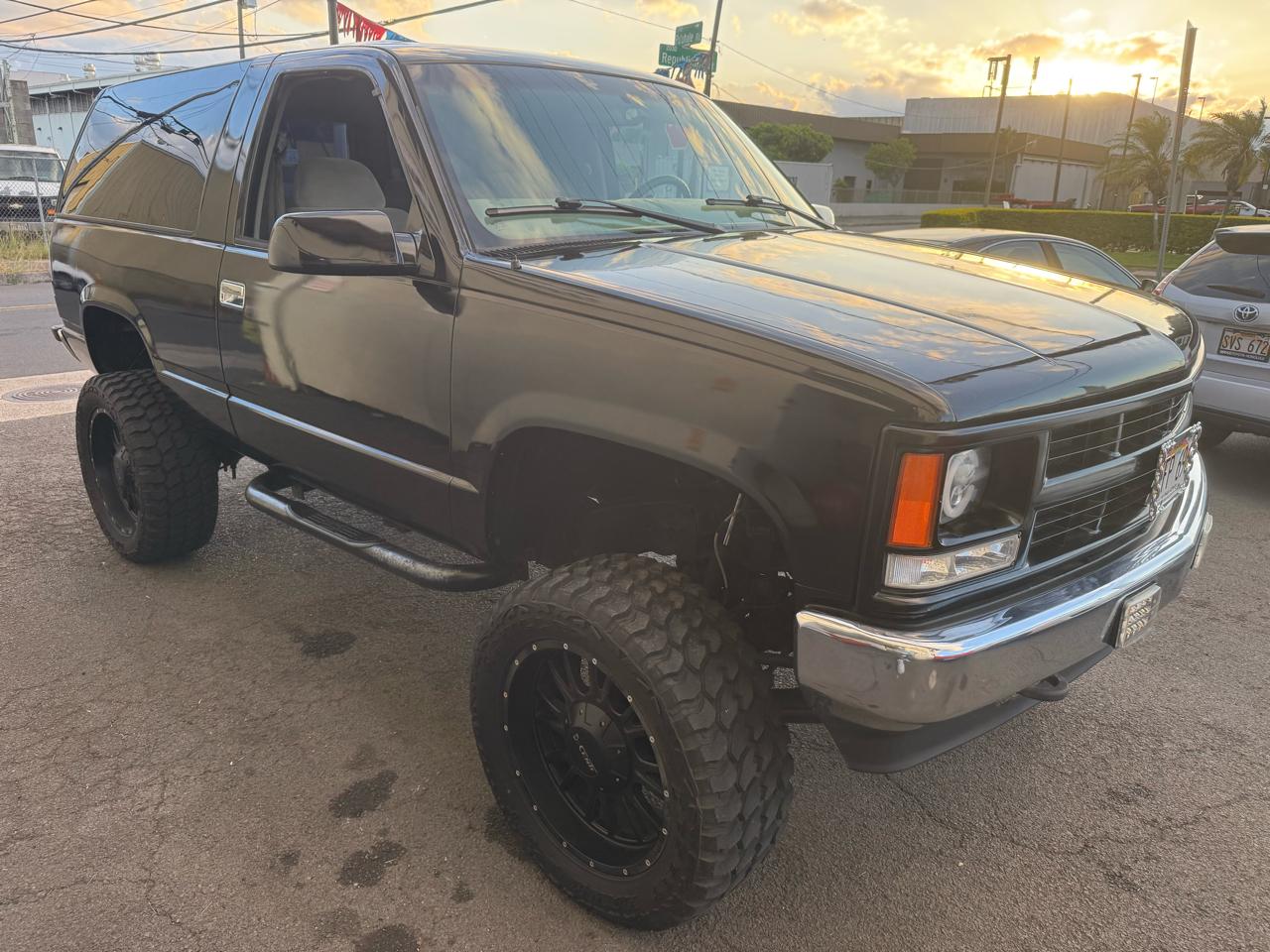 Chevrolet Tahoe 2-Door 4WD 1998