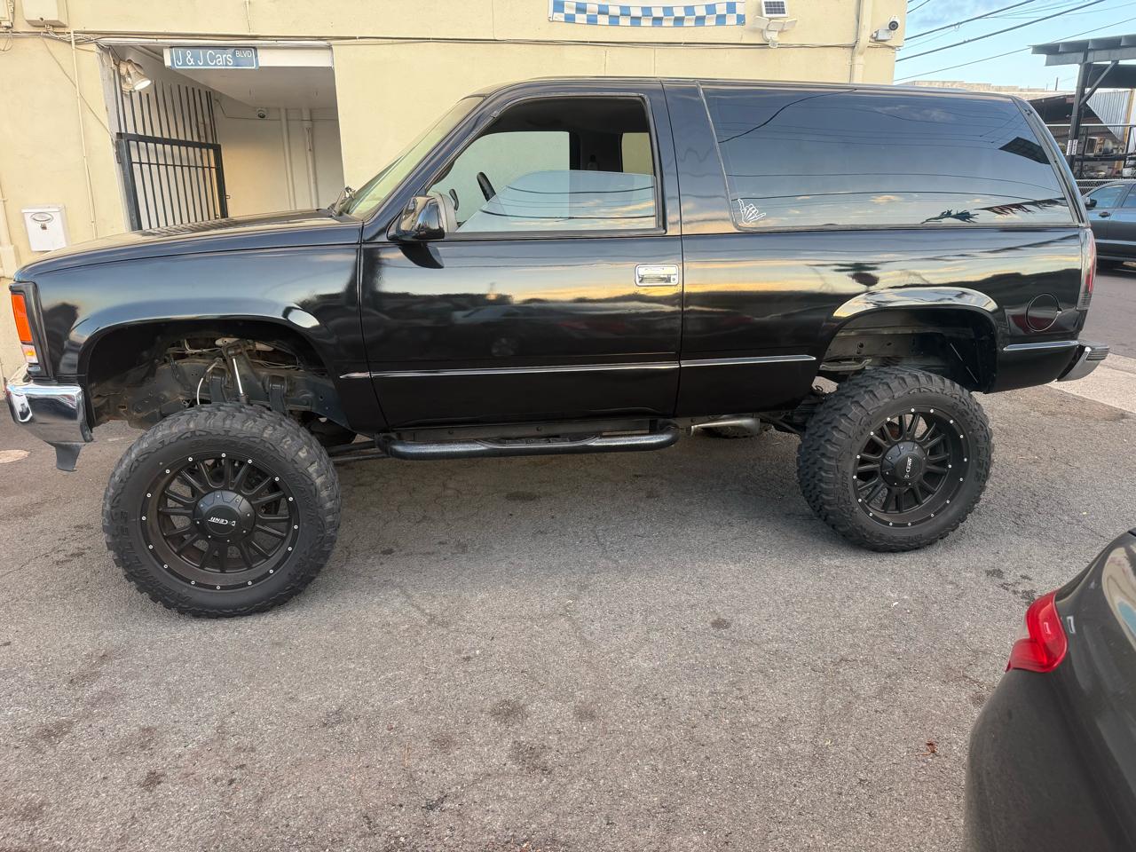 Chevrolet Tahoe 2-Door 4WD 1998