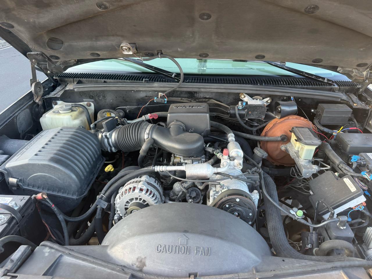 Chevrolet Tahoe 2-Door 4WD 1998