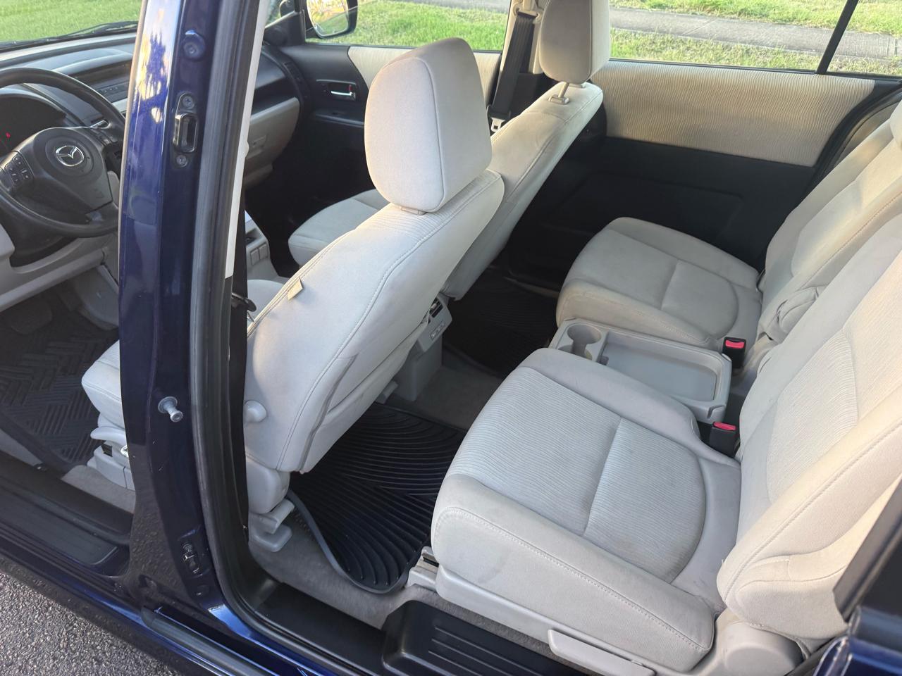 Mazda MAZDA5 Grand Touring 2010