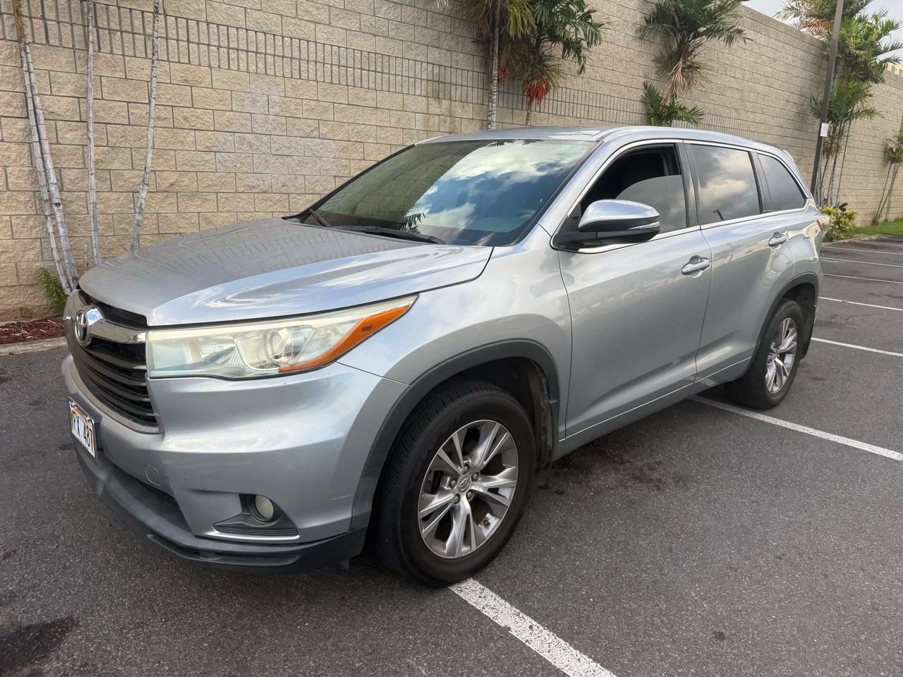 Toyota Highlander LE Plus FWD V6 2015
