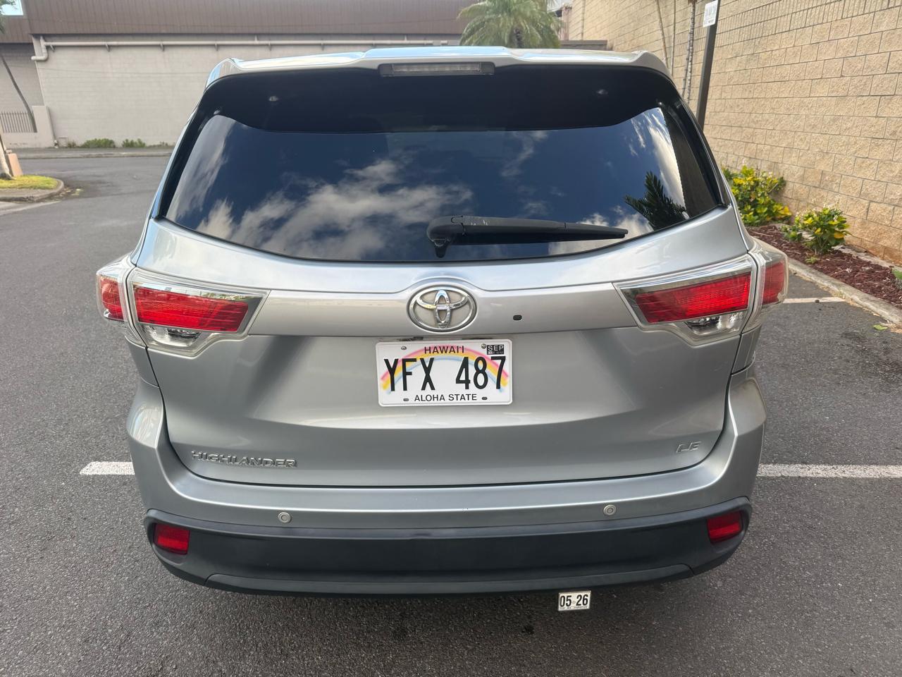 Toyota Highlander LE Plus FWD V6 2015