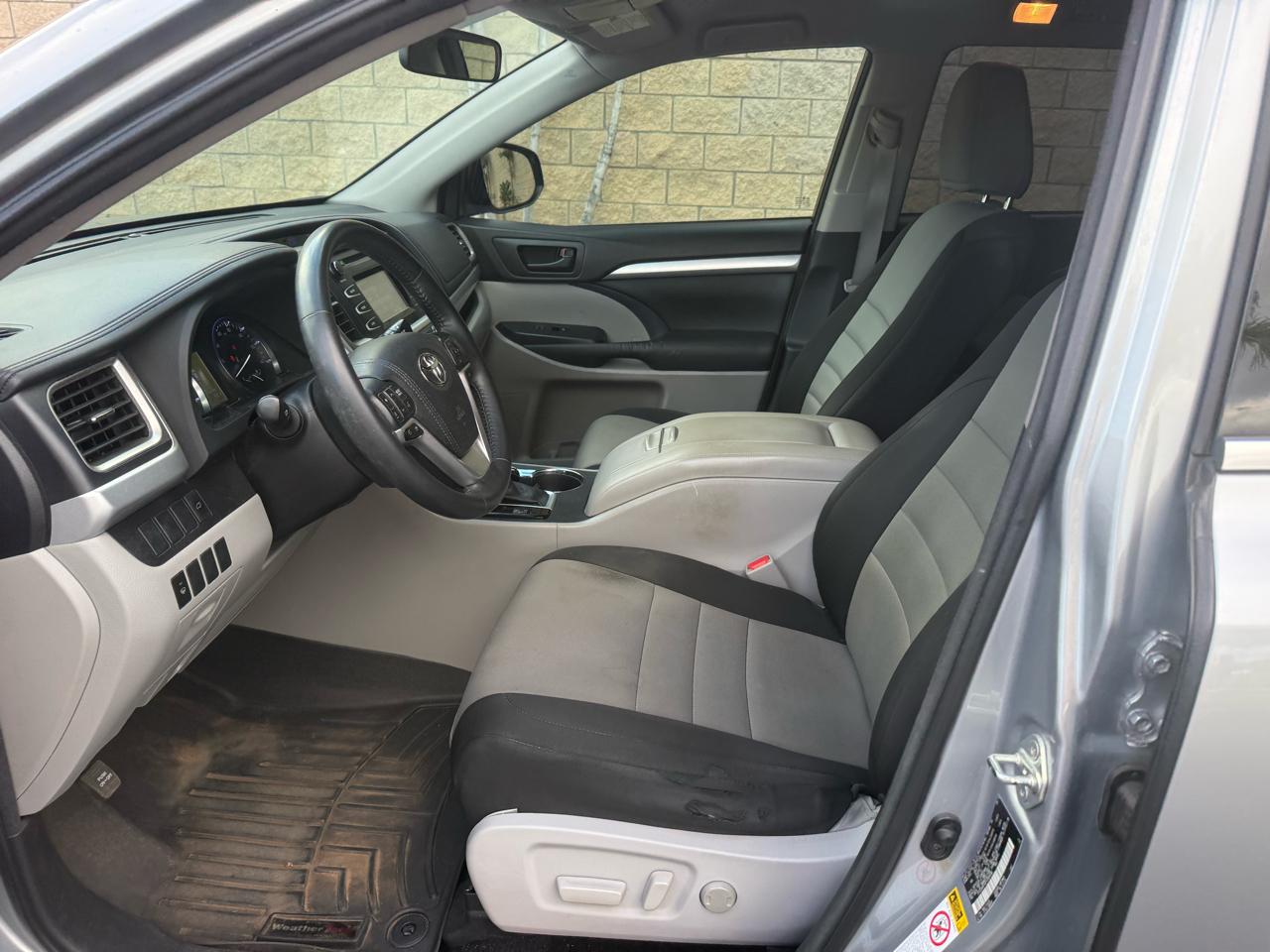 Toyota Highlander LE Plus FWD V6 2015