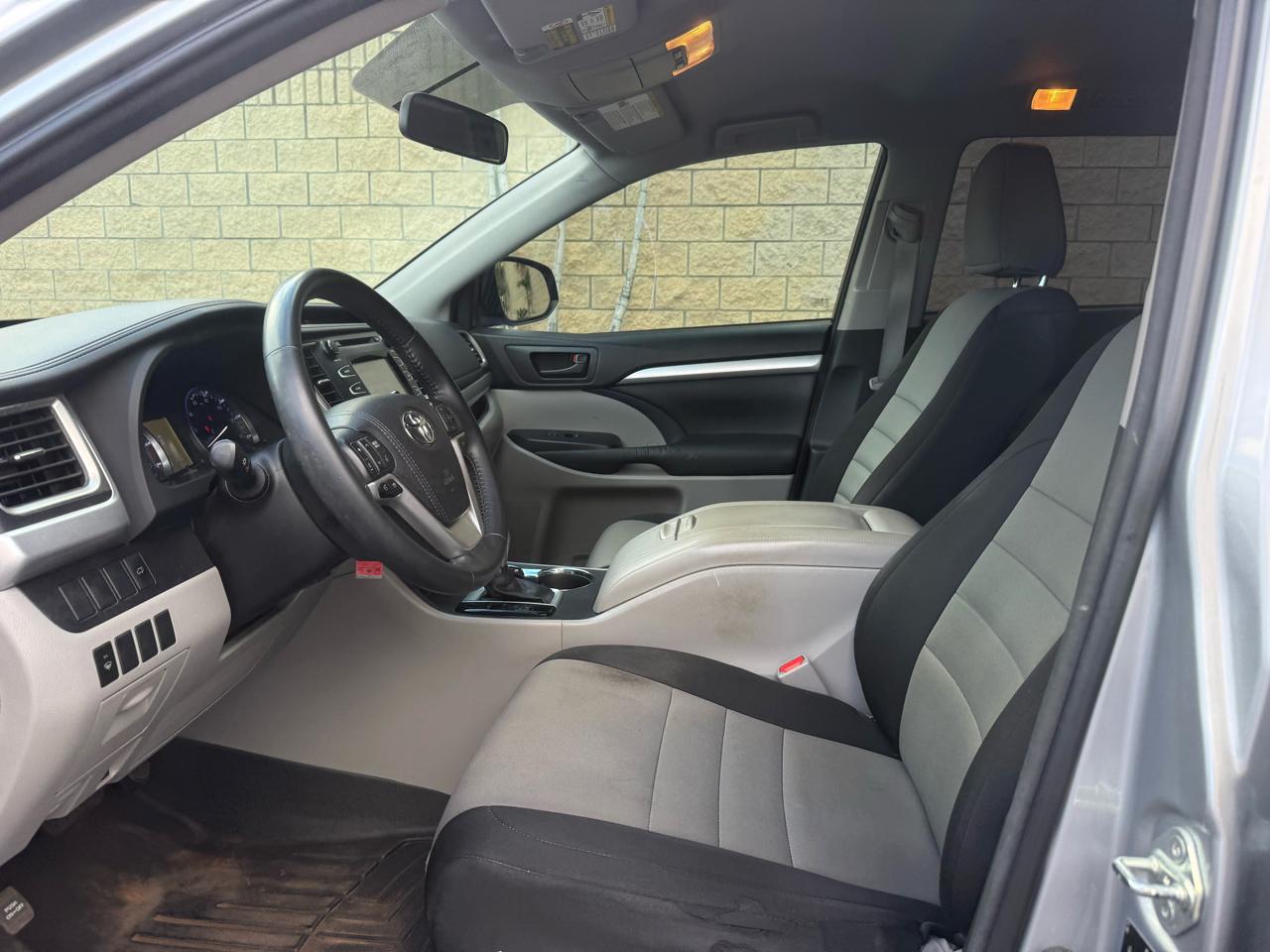 Toyota Highlander LE Plus FWD V6 2015