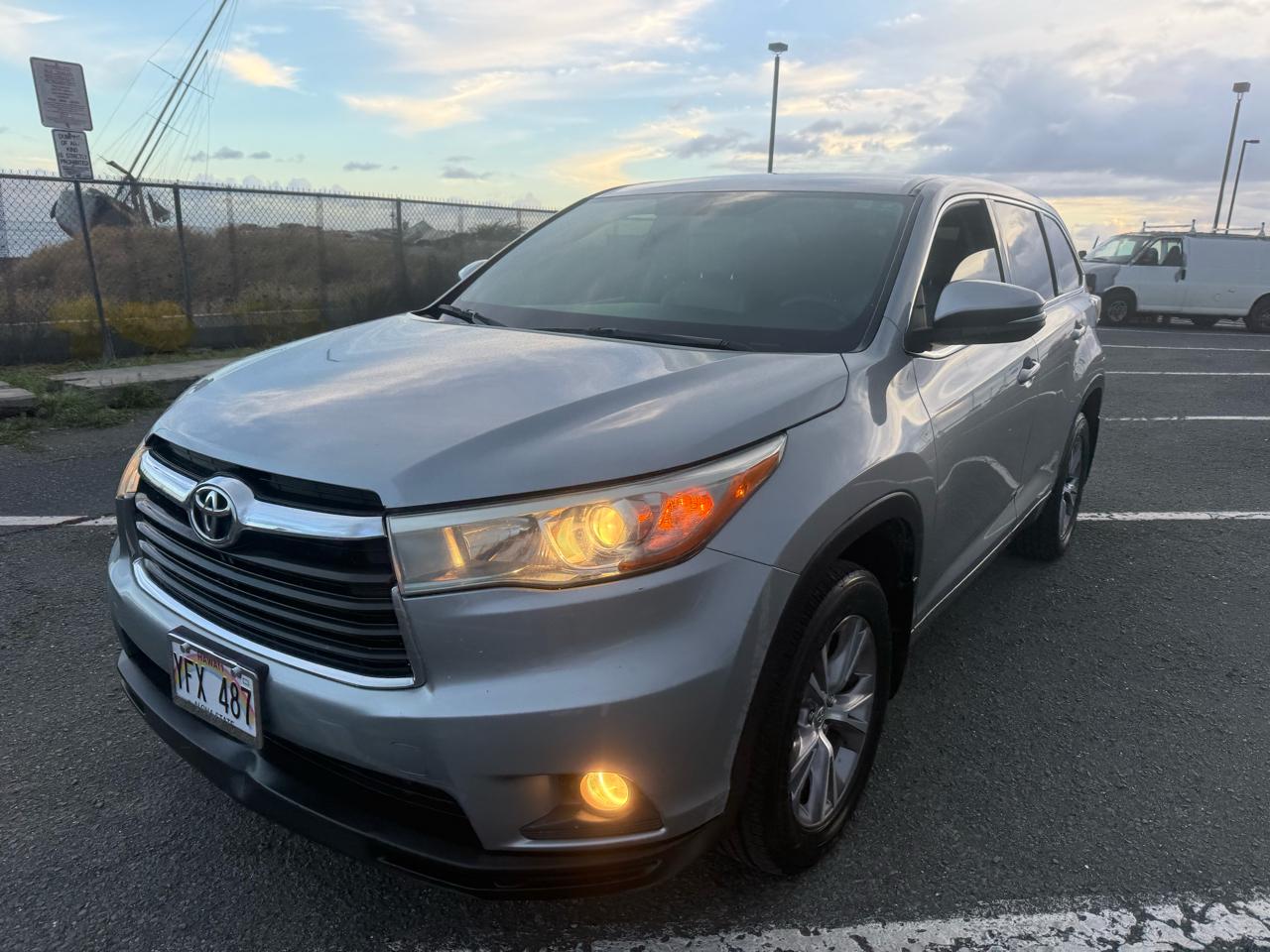 Toyota Highlander LE Plus FWD V6 2015
