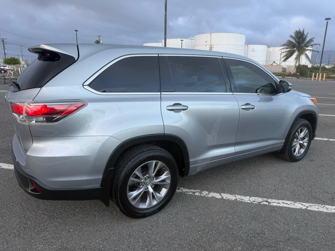Toyota Highlander LE Plus FWD V6 2015
