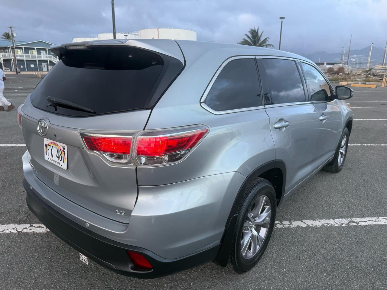 Toyota Highlander LE Plus FWD V6 2015