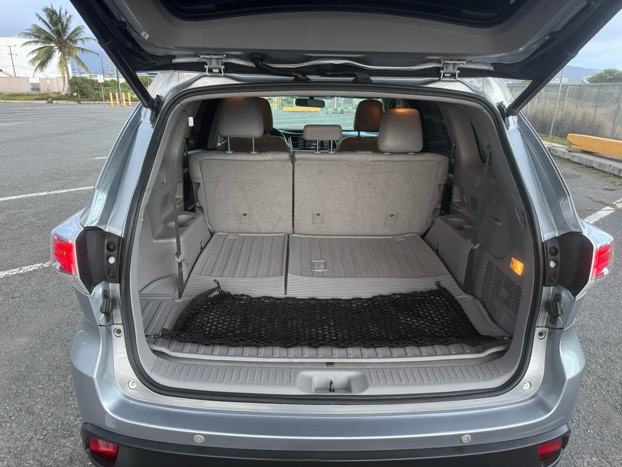 Toyota Highlander LE Plus FWD V6 2015