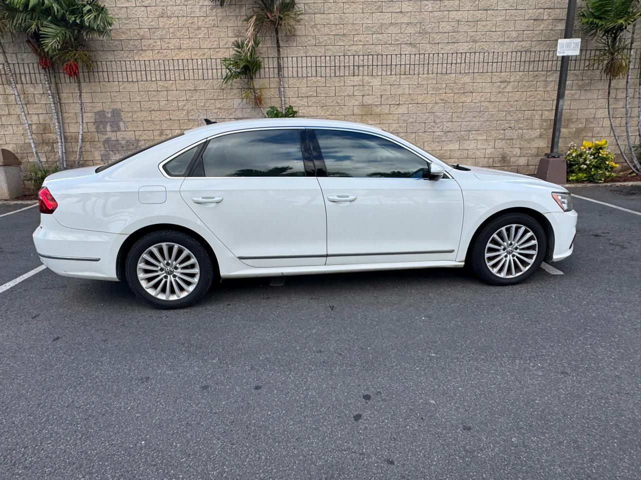 Volkswagen Passat SE 4D Sedan 1.8T 2017