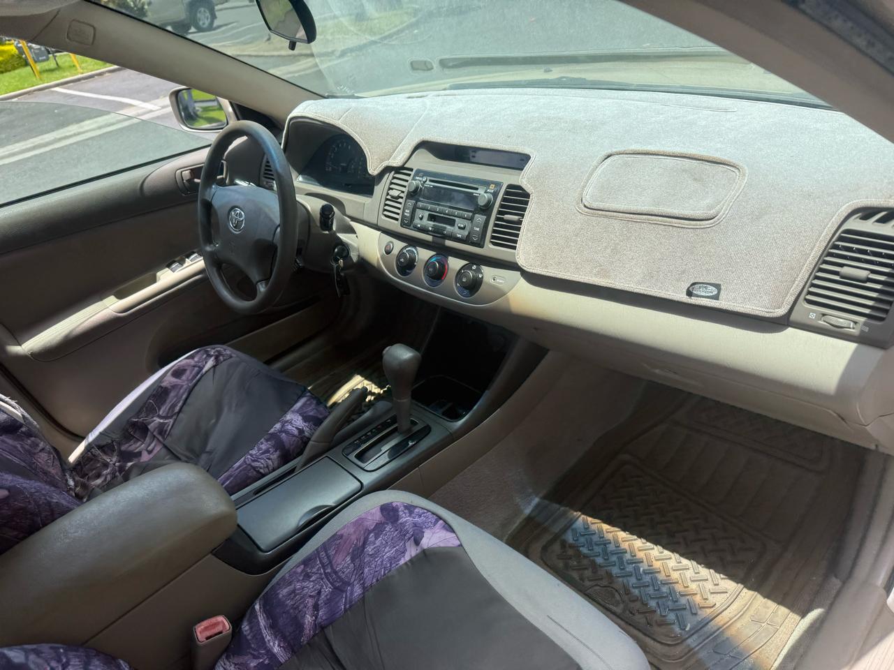 Toyota Camry LE V6 2004