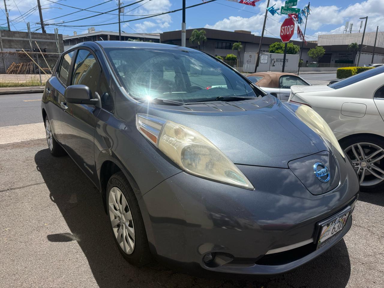 Nissan Leaf S 2013