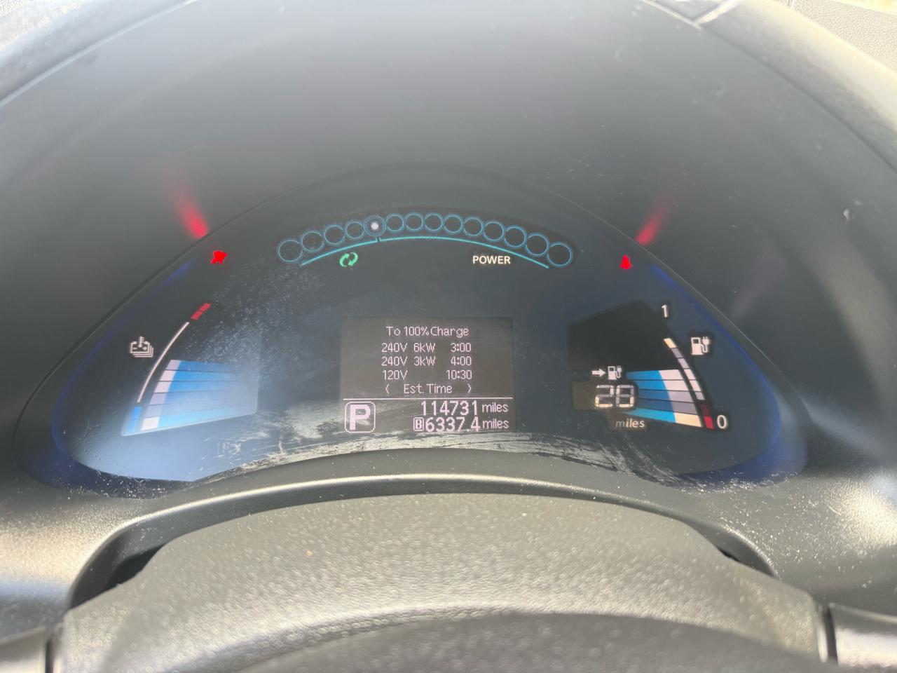 Nissan Leaf S 2013