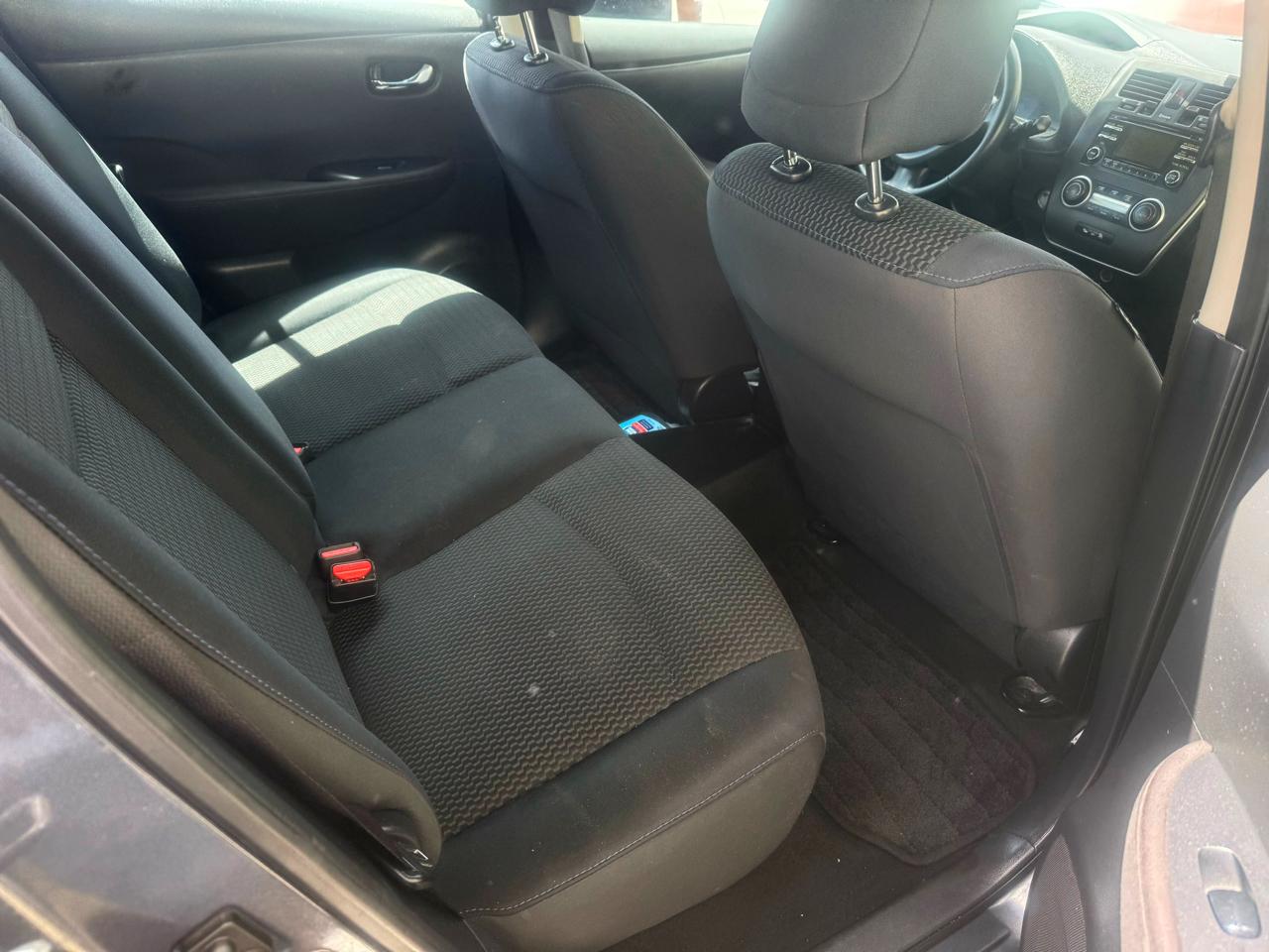 Nissan Leaf S 2013