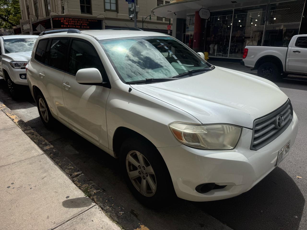 Toyota Highlander Base 2WD V6 2010