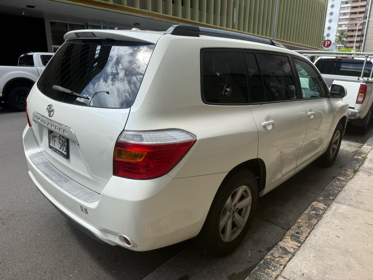 Toyota Highlander Base 2WD V6 2010