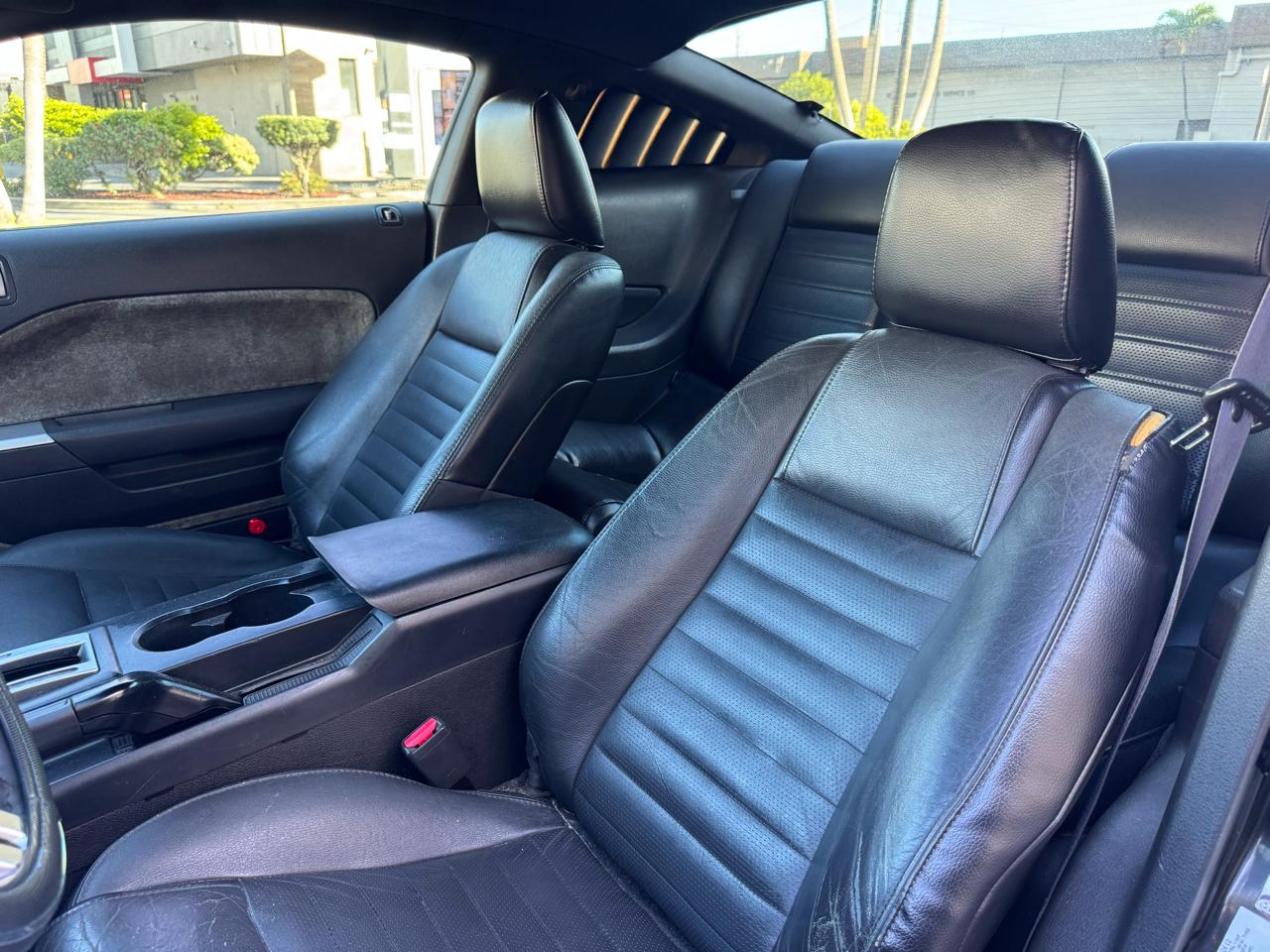 Ford Mustang GT Deluxe Coupe 2007