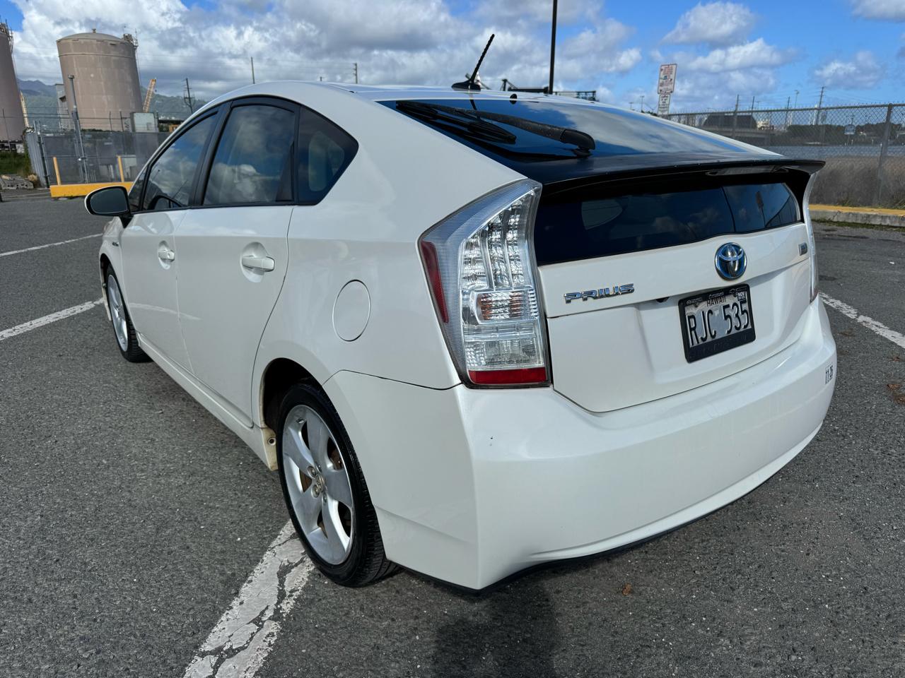 Toyota Prius Prius V 2010