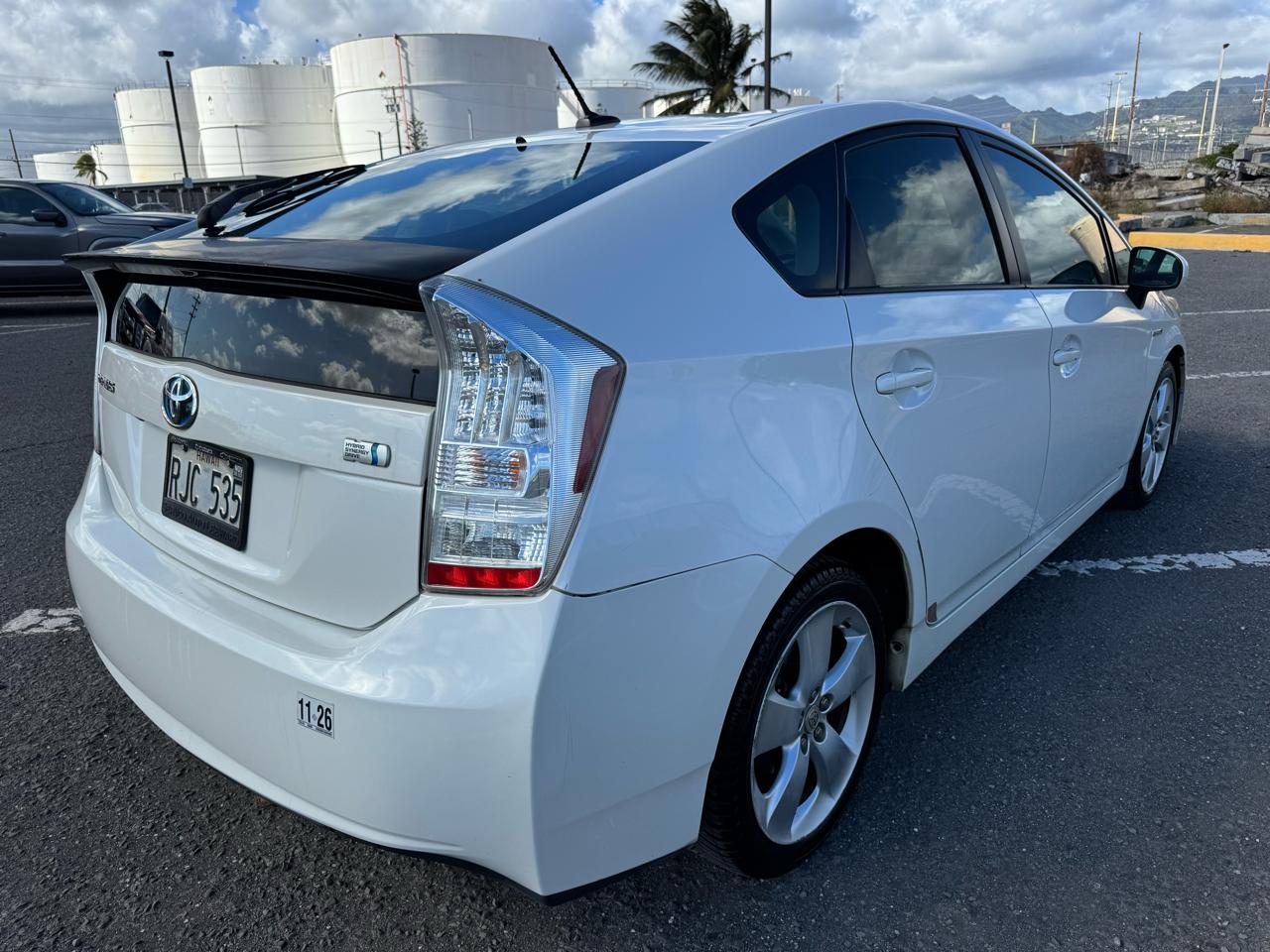 Toyota Prius Prius V 2010