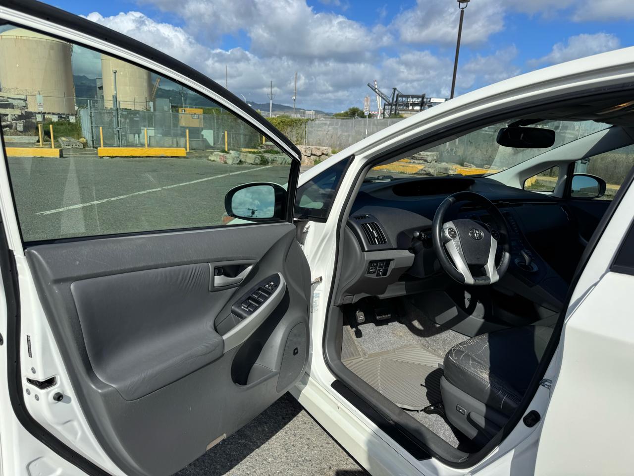Toyota Prius Prius V 2010