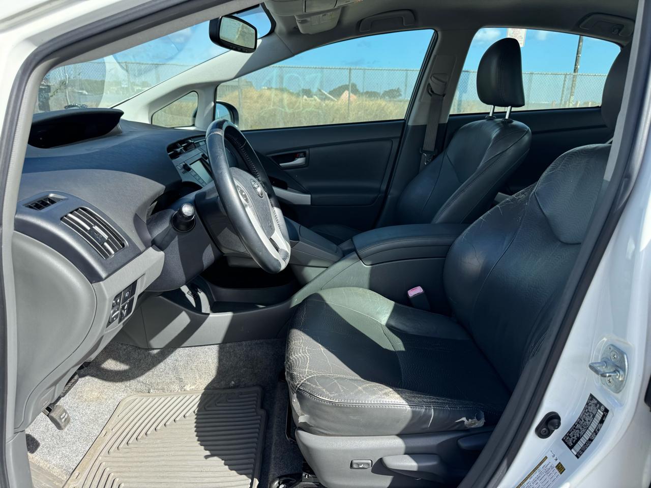 Toyota Prius Prius V 2010