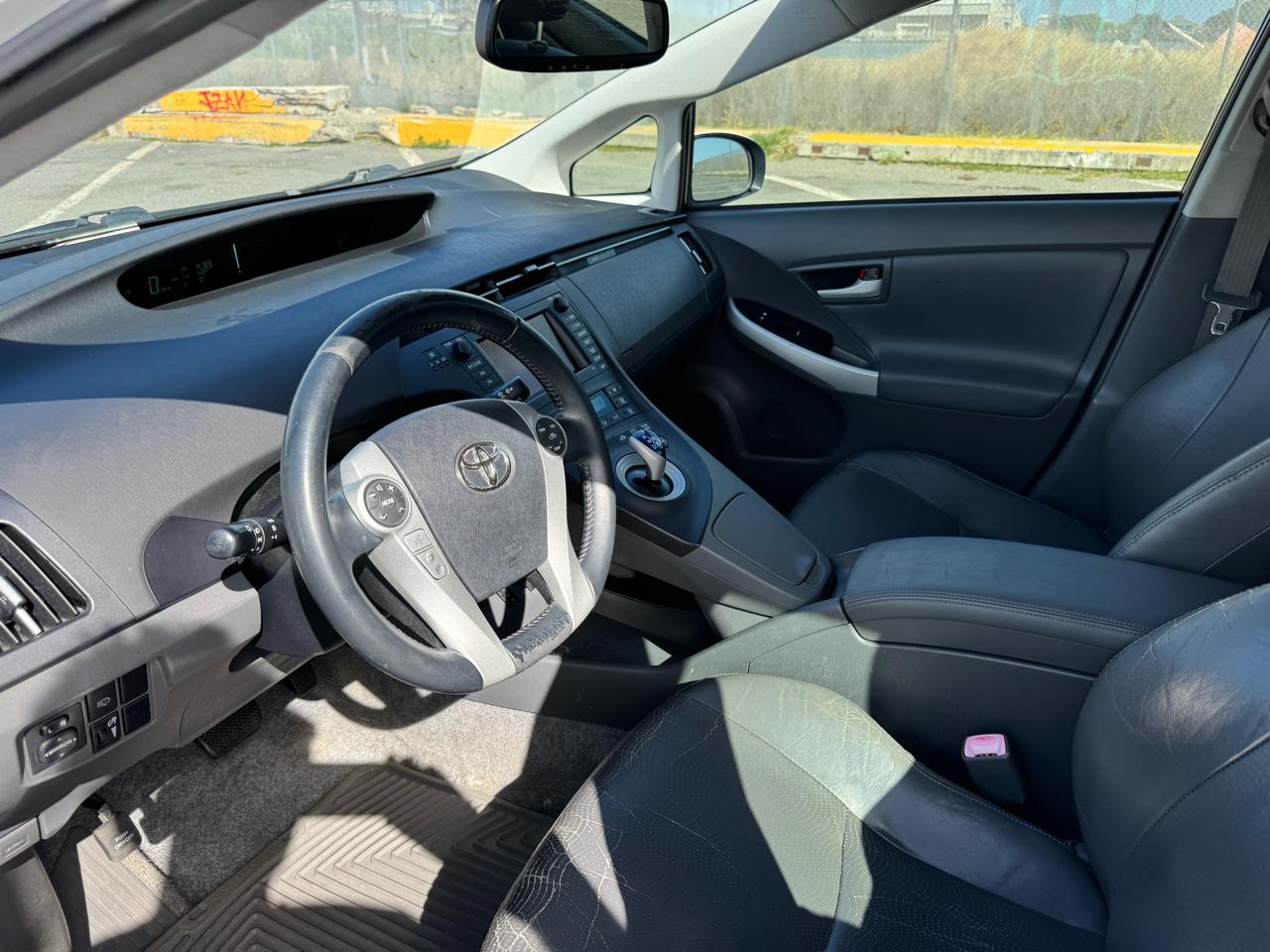 Toyota Prius Prius V 2010