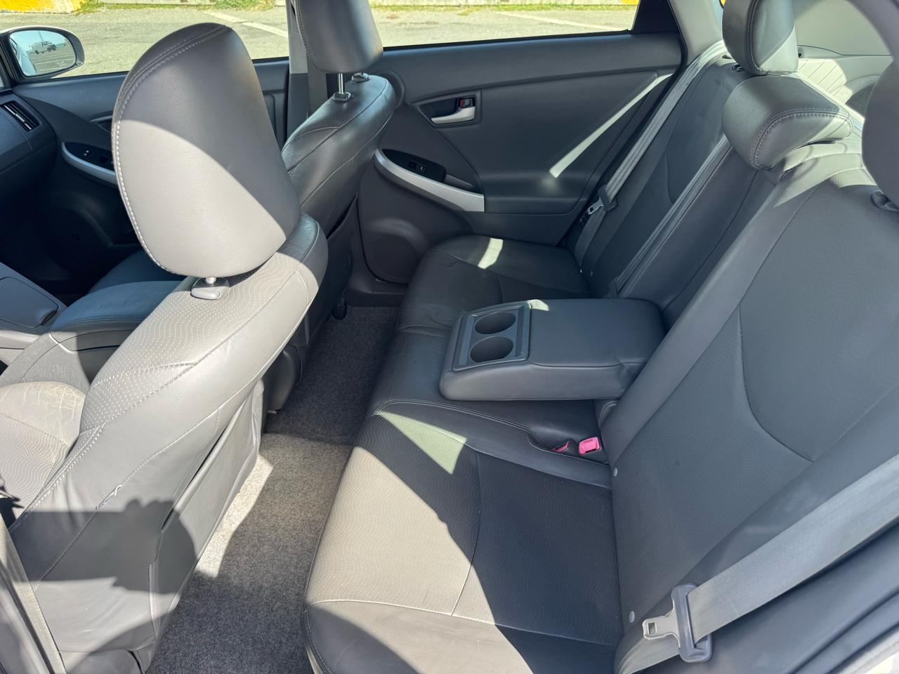 Toyota Prius Prius V 2010