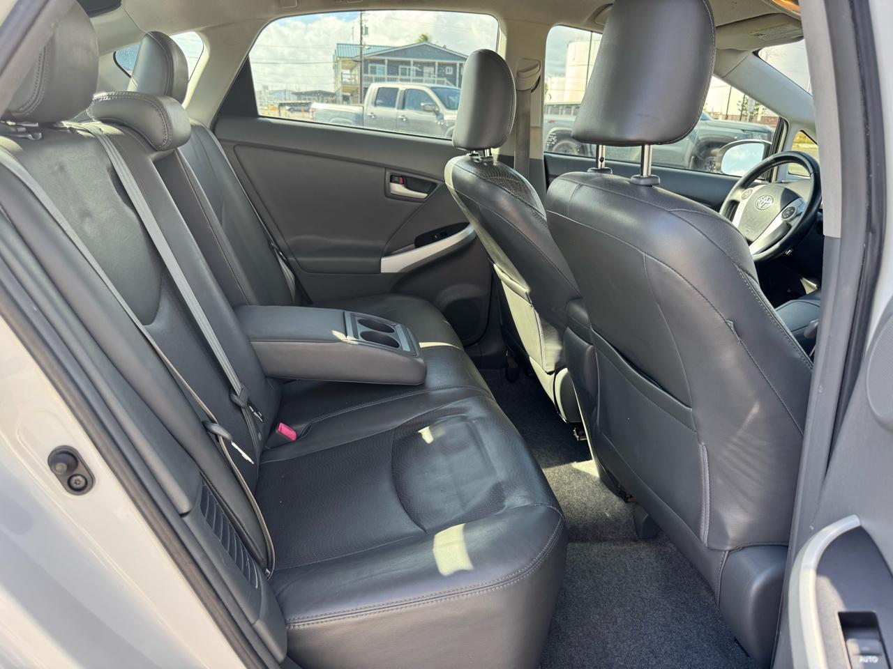 Toyota Prius Prius V 2010