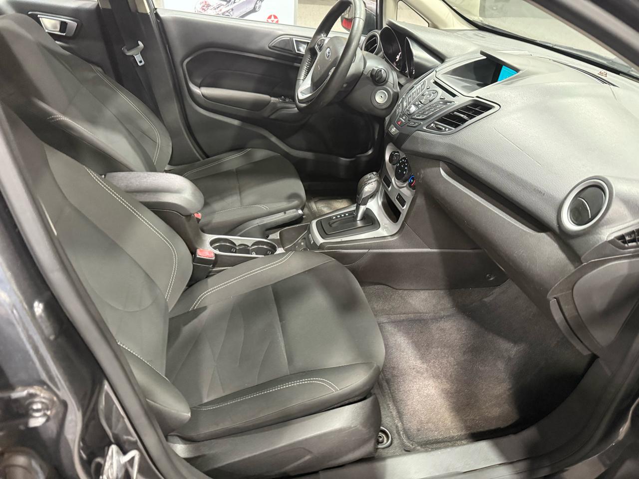 Ford Fiesta SE Sedan 2016