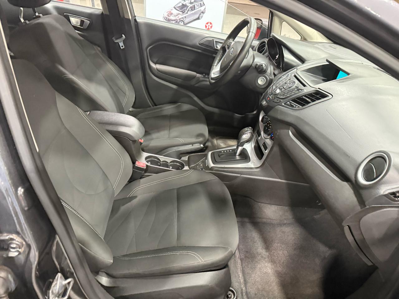 Ford Fiesta SE Sedan 2016
