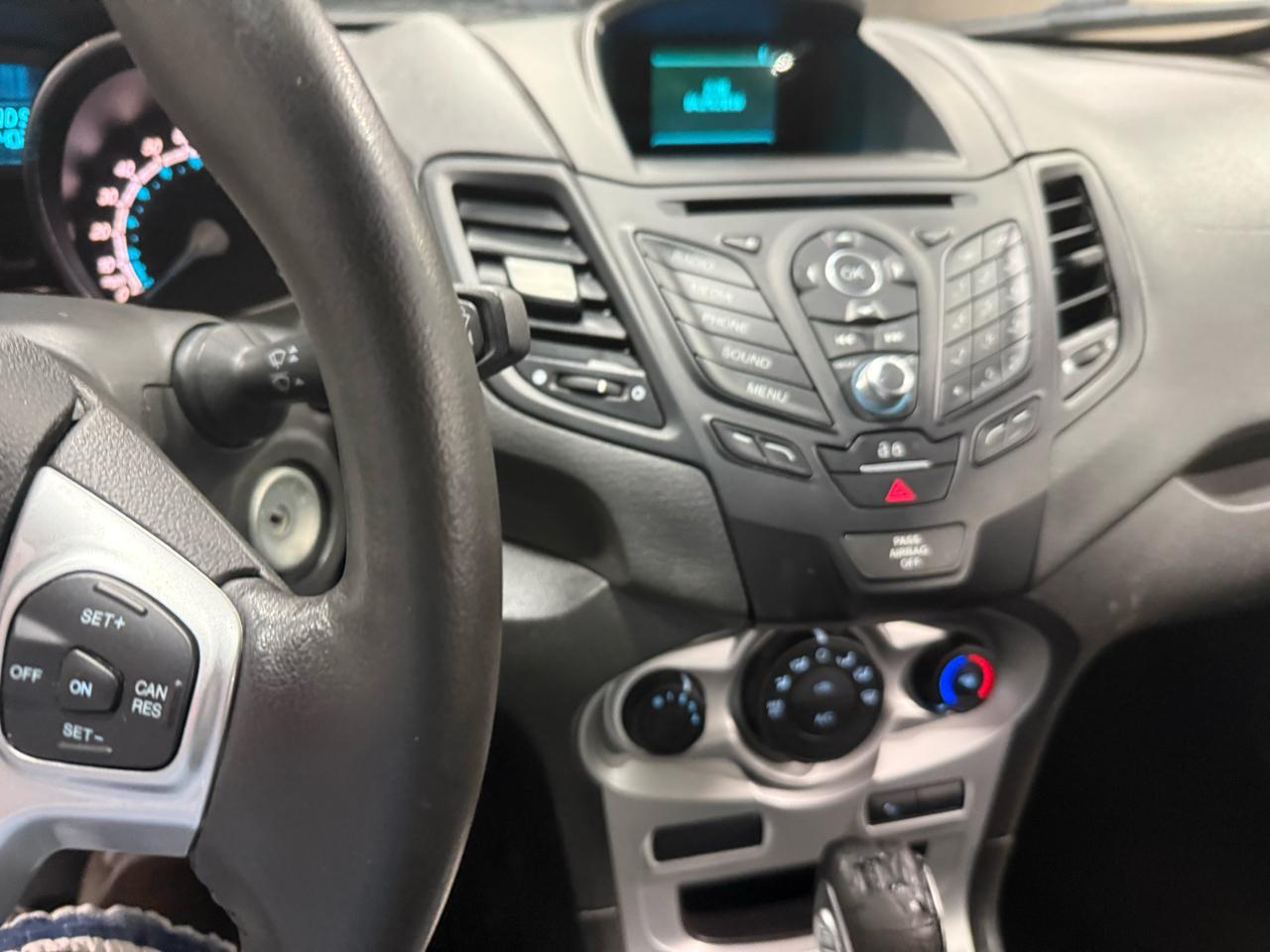 Ford Fiesta SE Sedan 2016
