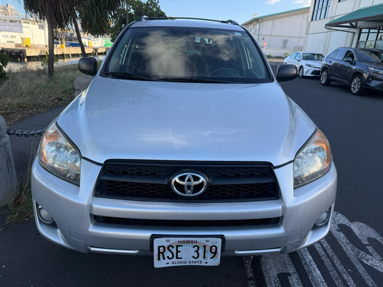 Toyota RAV4 Sport I4 2WD 2011