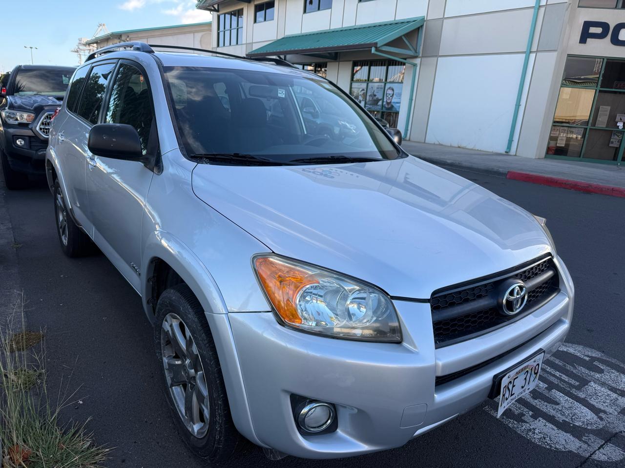 Toyota RAV4 Sport I4 2WD 2011