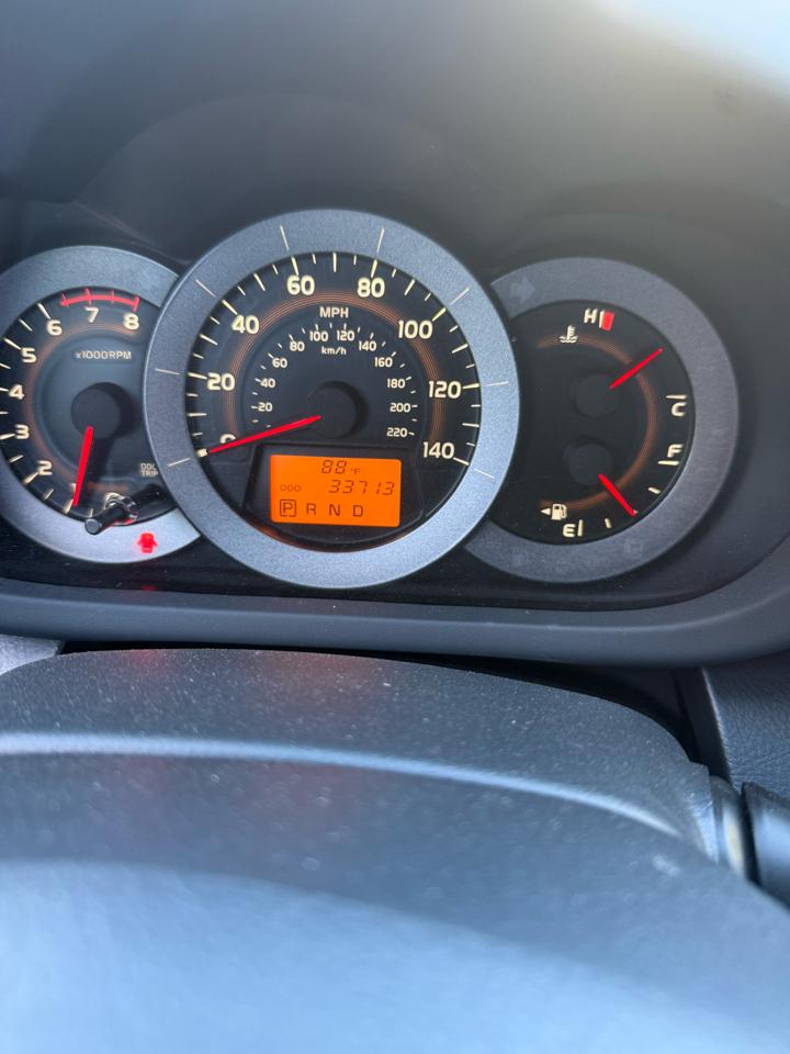 Toyota RAV4 Sport I4 2WD 2011